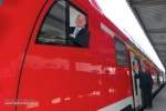 Sachsen-Anhalts Verkehrsminister Thomas Webel schickte den neuen Steuerwagen auf große Fahrt