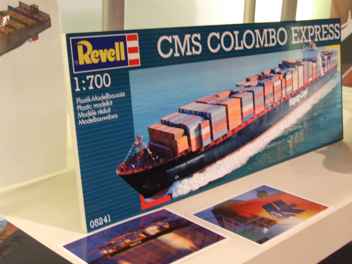 Revell - CMS Colombo Express