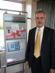 Neuer mobiler Fahrkartenautomat im Niederflurwagen