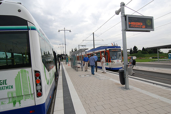 Neue Haltestelle Dreieichweg