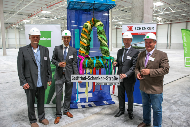 Richtfest für Logistikzentrum von DB Schenker in Ichtershausen in Thüringen