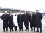 Ehrengäste vor der neuen Oderbrücke