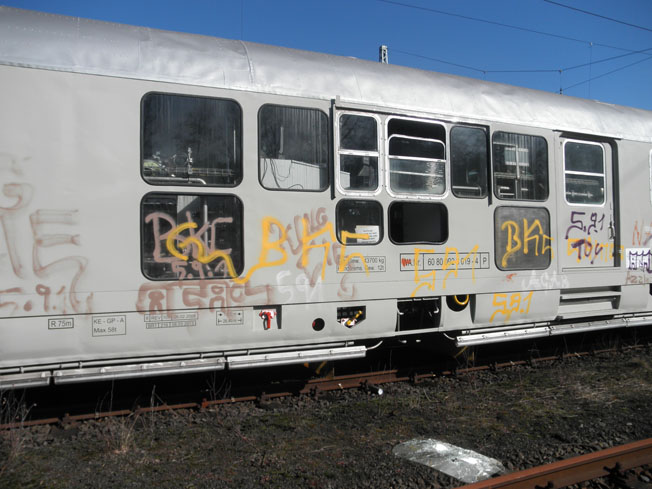 Vandalen beschädigten hochwertigen Spezialzug