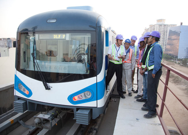 Metrolinie nimmt den Betrieb im indischen Gurgaon auf
