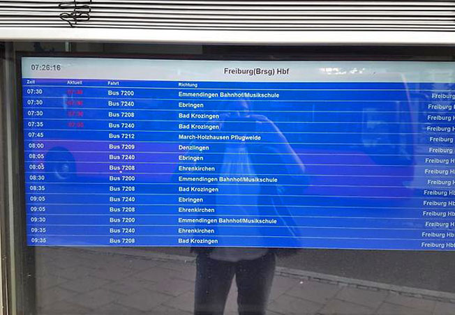 Echtzeitdatenanzeige am Busbahnhof Freiburg