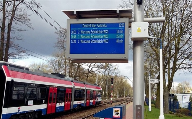 Polnisches Bahnunternehmen WKD setzt auf IVU.realtime