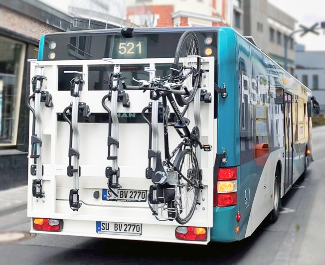 Schnellbusse werden für die Fahrradmitnahme umgerüstet