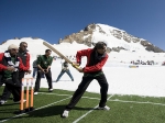Cricket-Stars spielen auf dem Jungfraujoch